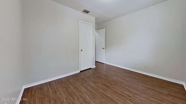 Photo - 477 Crabapple Ct Unidad C