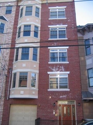 Photo - 126 Monroe St Unidad 4B Rental