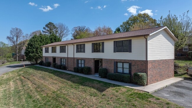 Photo - Newly Remodeled 1 Bedroom Condo in Prime Location! No Pets Unit 17