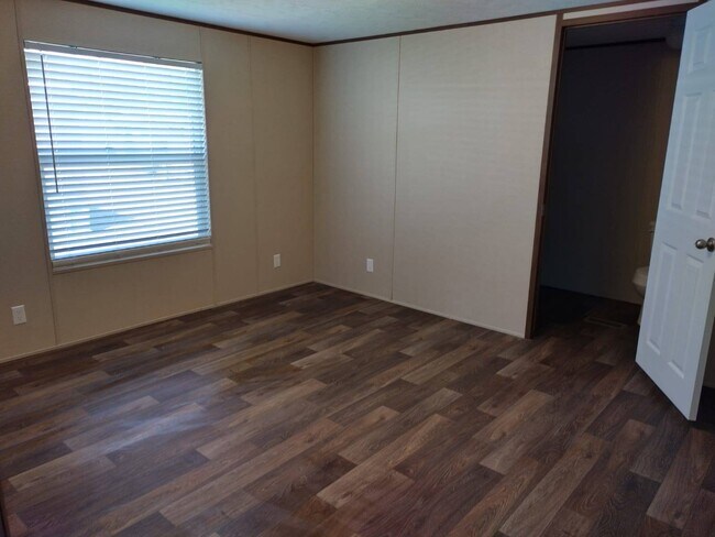 Photo - 212 E 5th Ave