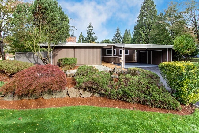 Building Photo - 10804 NE 47th St Rental