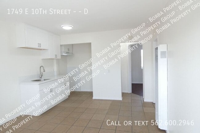 Building Photo - 1749 E 10th St Unit D