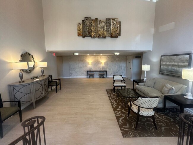 Photo - 801 S Pitt St Unidad 226