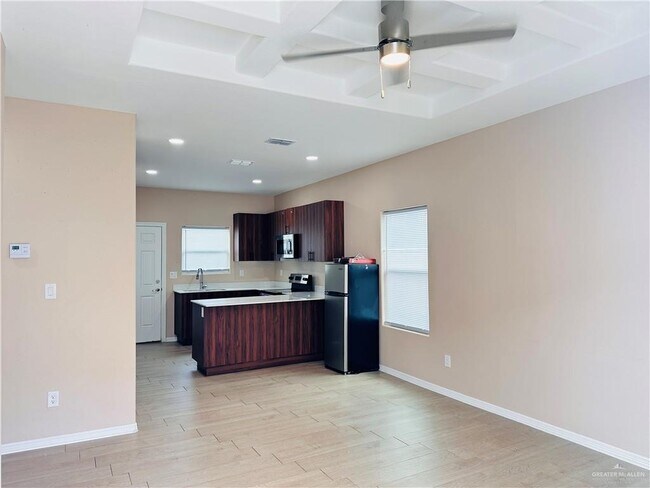 2900 W Kenwood St Unit 2