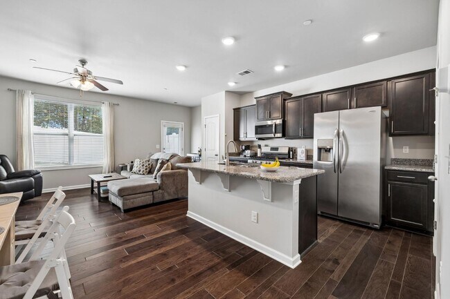 Photo - 1045 Enclave Ave