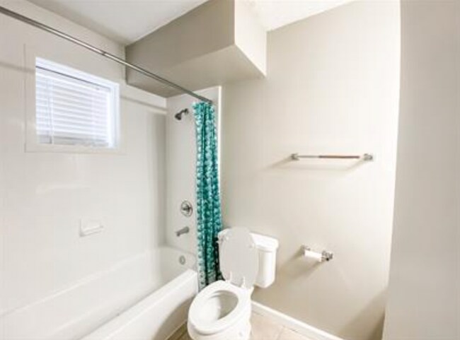 Photo - 2990 Rhodes Cir S