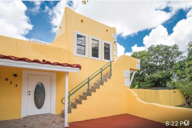 Building Photo - 613 Sharar Ave Unit 2A Rental