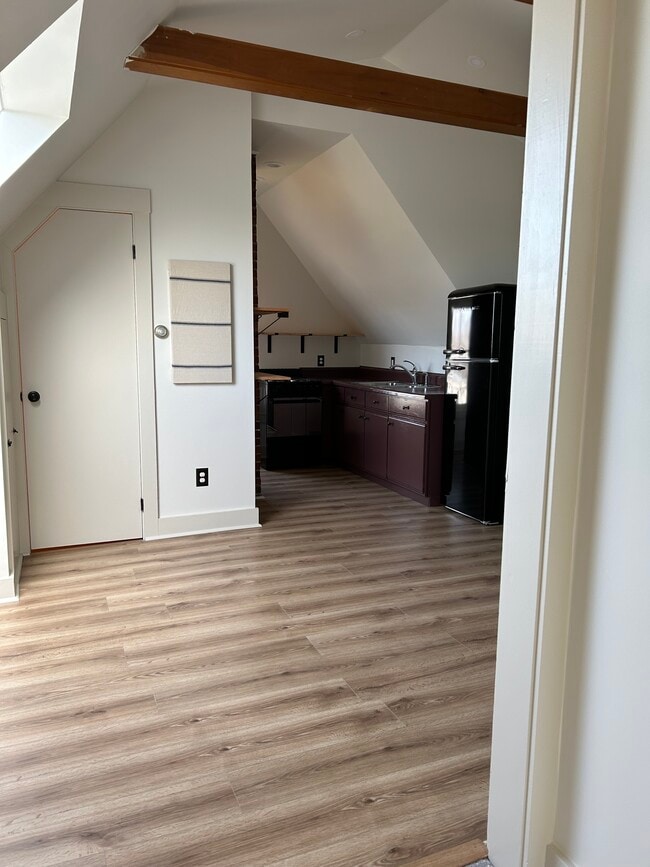 Photo - 332 Broadway Unidad 2