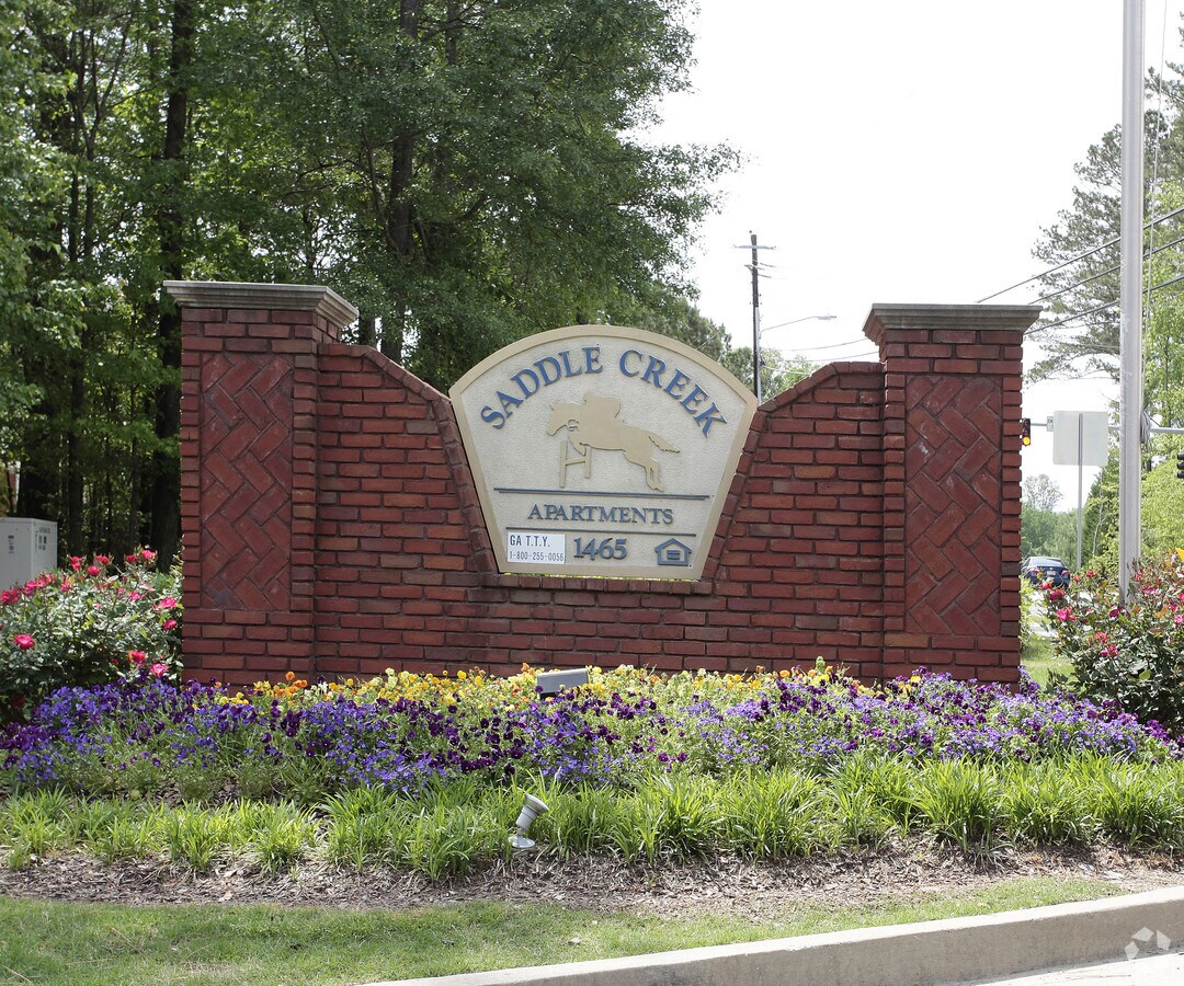 Photo - Saddle Creek Apartments