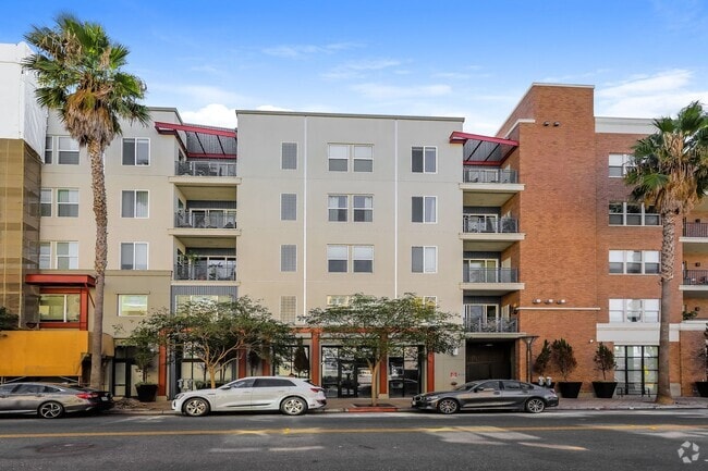 Building Photo - Spacious Condo in Downtown Long Beach! Unit #201