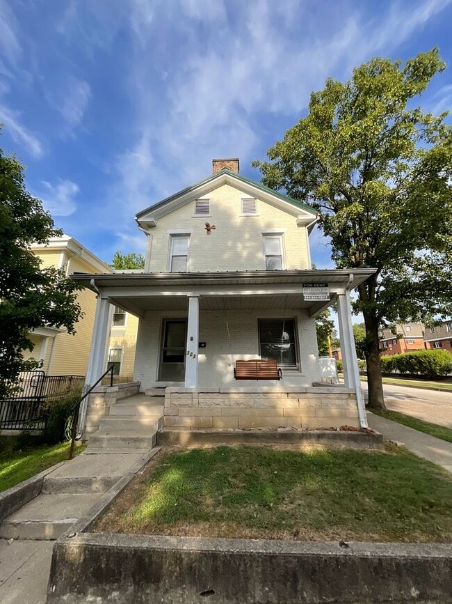Building Photo - 4 BED HISTORIC BLOOMINGTON HOUSE!! *AVAILABLE AUGUST 2027*