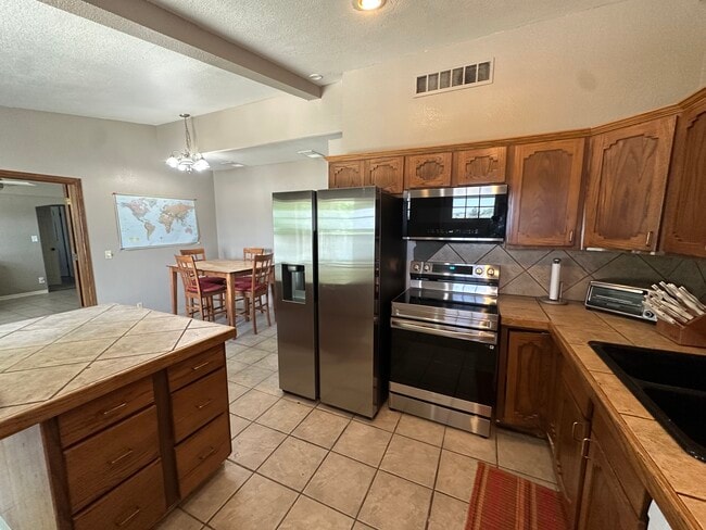 Building Photo - 36355 Road 13 Unit One Bedroom Rental