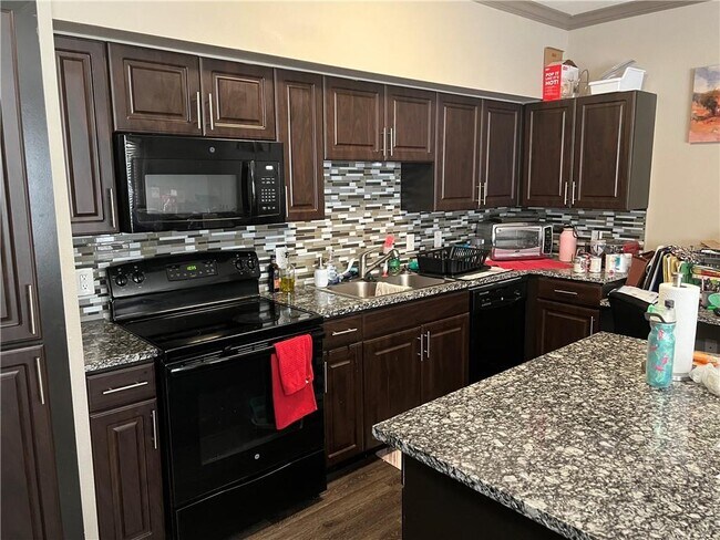 Photo - 11350 4 Points Dr Unidad 922