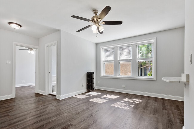 Photo - 1521 W Sherwin Ave Unit 304