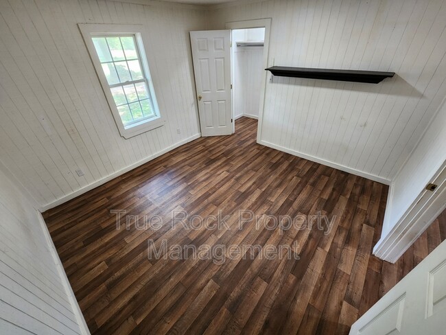 Photo - 104 Osage St