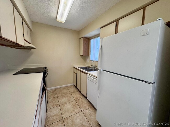 Photo - 704 Riverside Dr