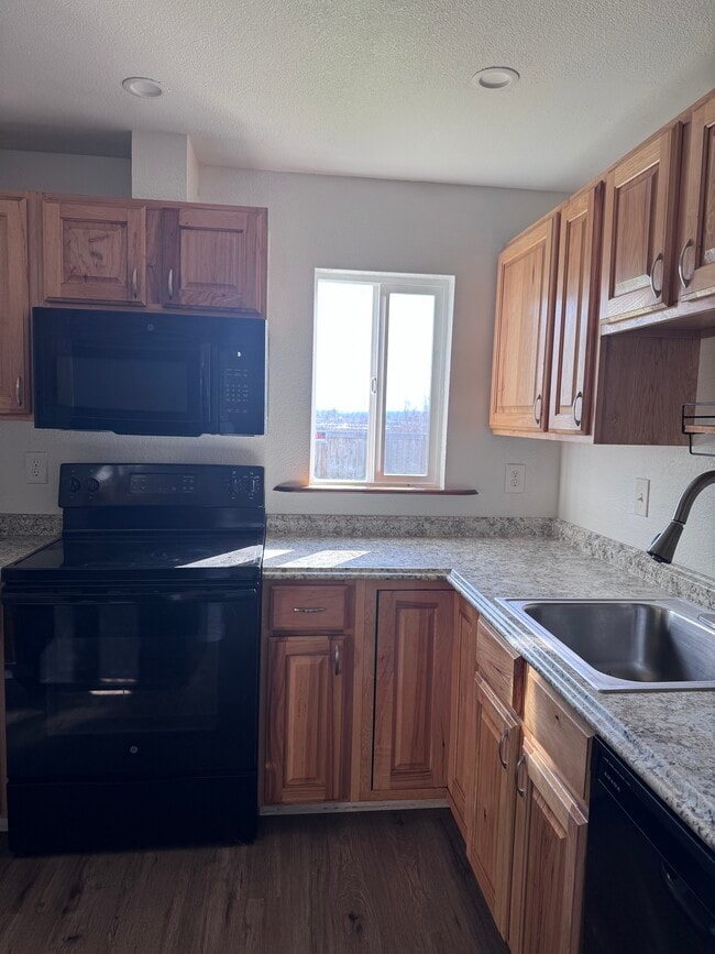 Photo - 92 Quinn Ave