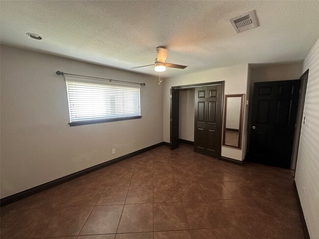 Photo - 12423 Woodlake Ln