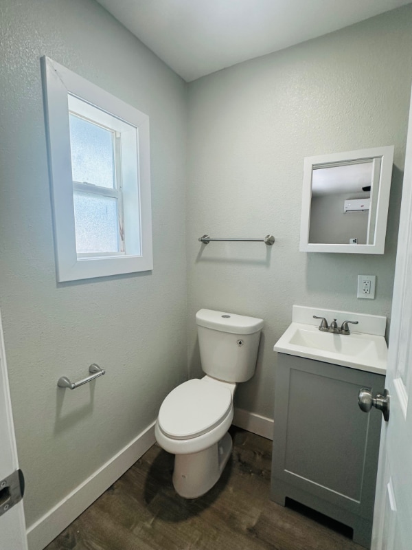 Photo - 680 22nd Ave S Unidad 4