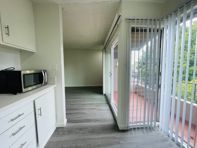 Kitchen view - St. Andrews Place Apartments