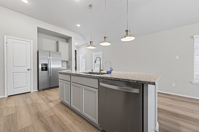 Photo - 1011 Shl Crk Trl