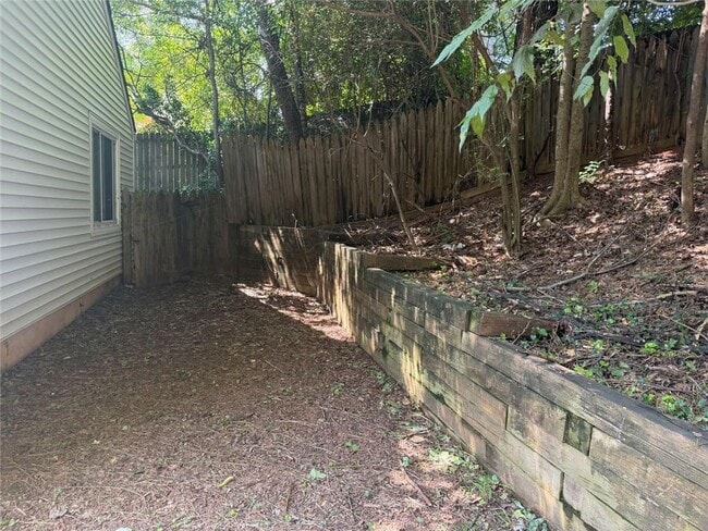Photo - 1819 Cres Hill Dr NW
