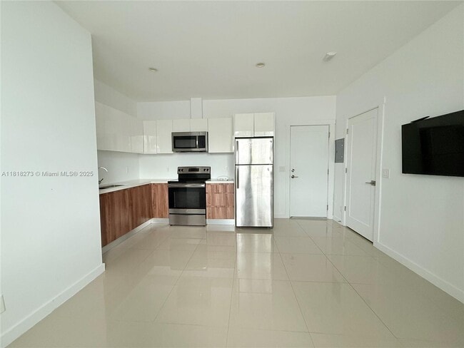 Photo - 924 Marseille Dr Unit 6