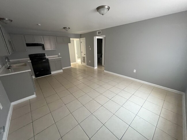 Photo - 5143 Baker Blvd Unit B