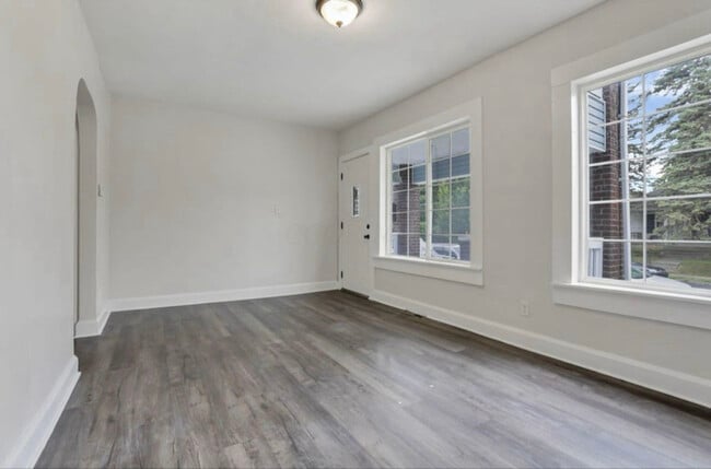 Photo - 1364 S Champion Ave Unit 1364