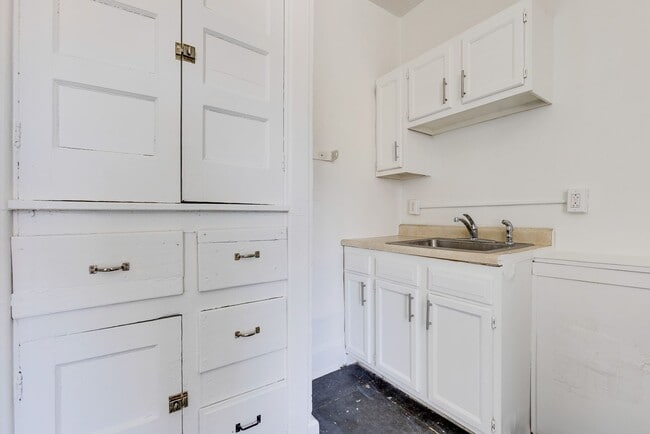 Photo - 750 Brownsville Rd Unit Second Floor  2