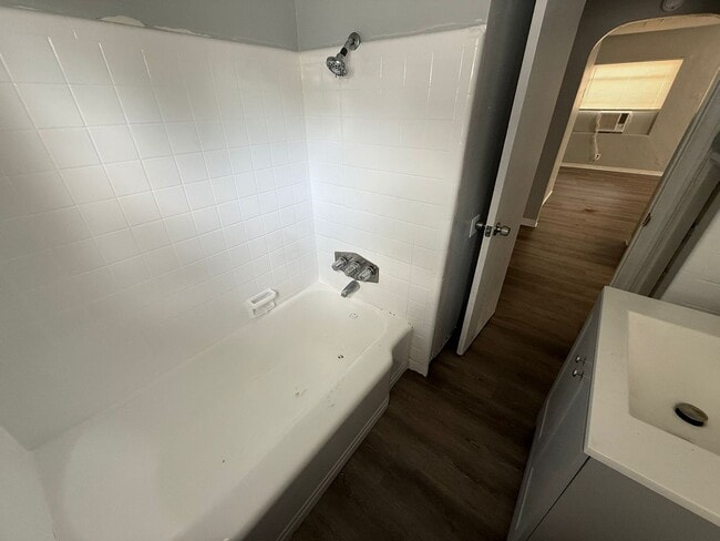 Photo - $300 OFF FIRST MONTHS RENT MOVE-IN SPECIAL!!