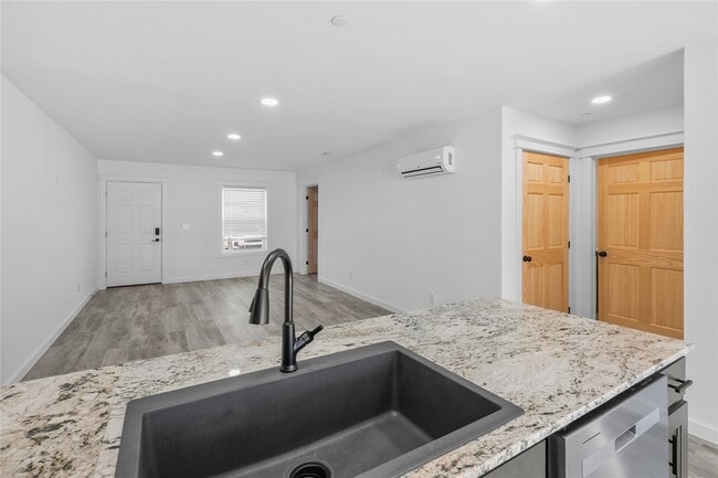423 W 3rd St Unit 5,9,12