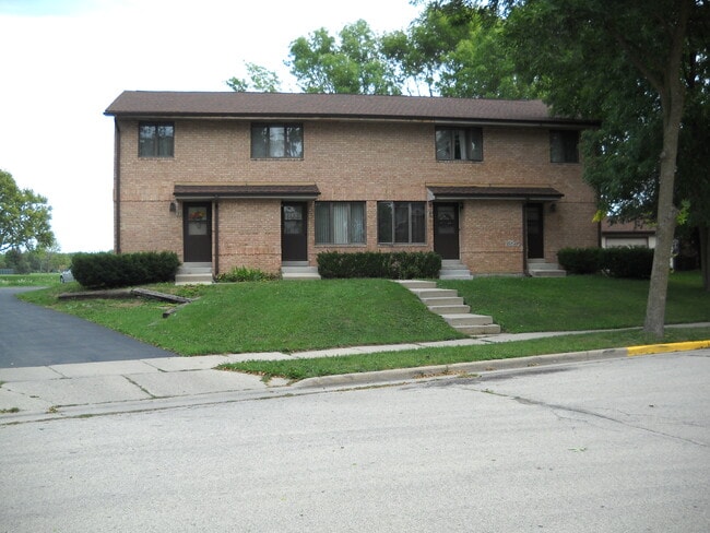 Photo - 1325 Camden Way Unit Apt C