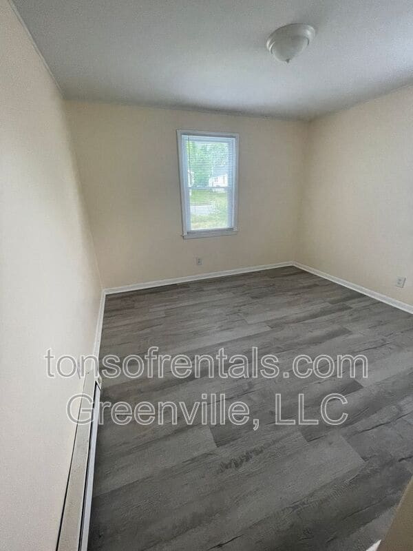 Photo - 691 Fairfax St