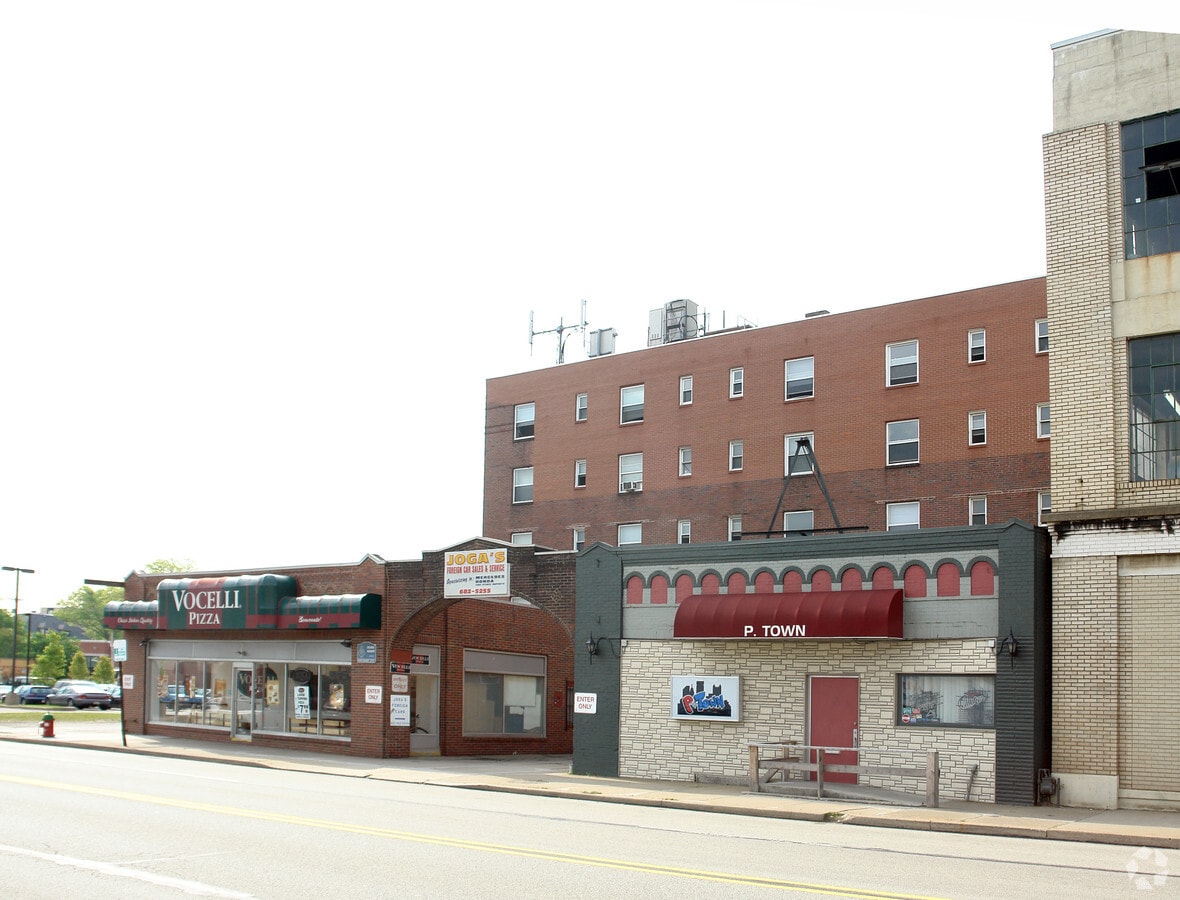 Photo - Baum Boulevard Apts.