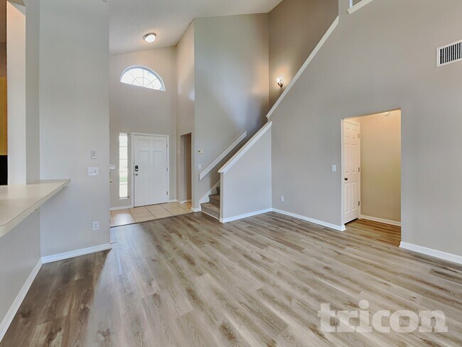 Photo - 1472 Beecher Ln