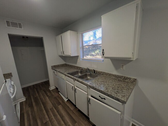 Photo - 6176 Creekford Dr