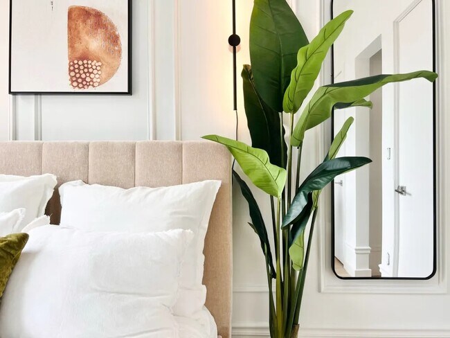 Photo - Furnished room/NOT APARTMENT Unit 2