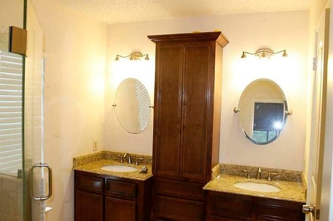 Photo - 3118 Rimrock Dr