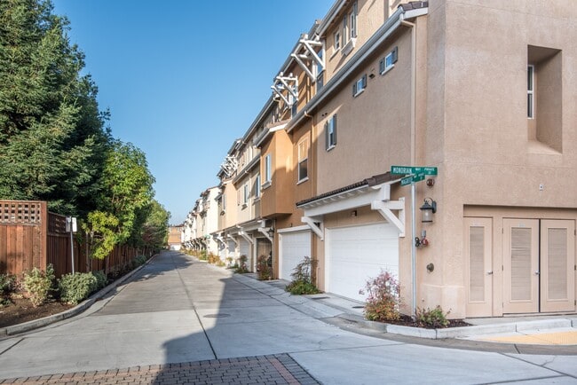 Photo - 465 Magritte Way