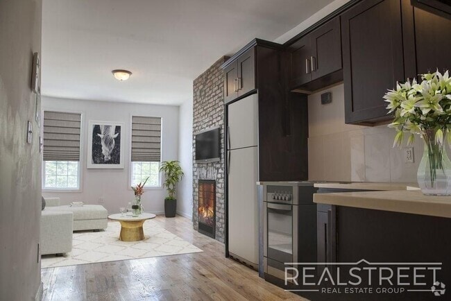 Building Photo - New 1 BED in East Williamsburg! Unit 2L Rental