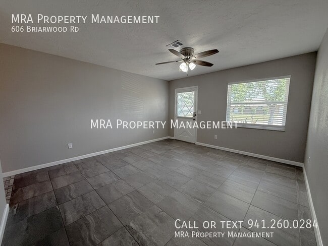 Photo - 606 Briarwood Rd