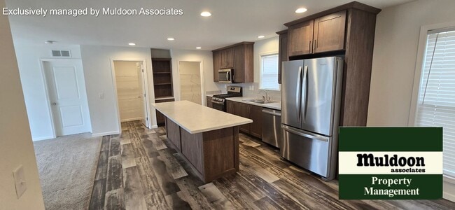 Photo - 151 E Jerome Dr