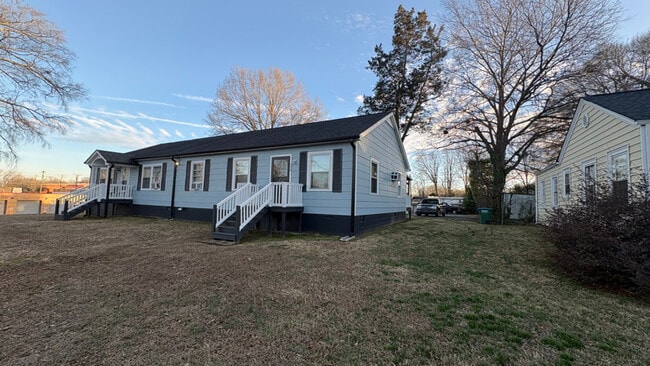 Photo - 203 W Washington Ave Unit B