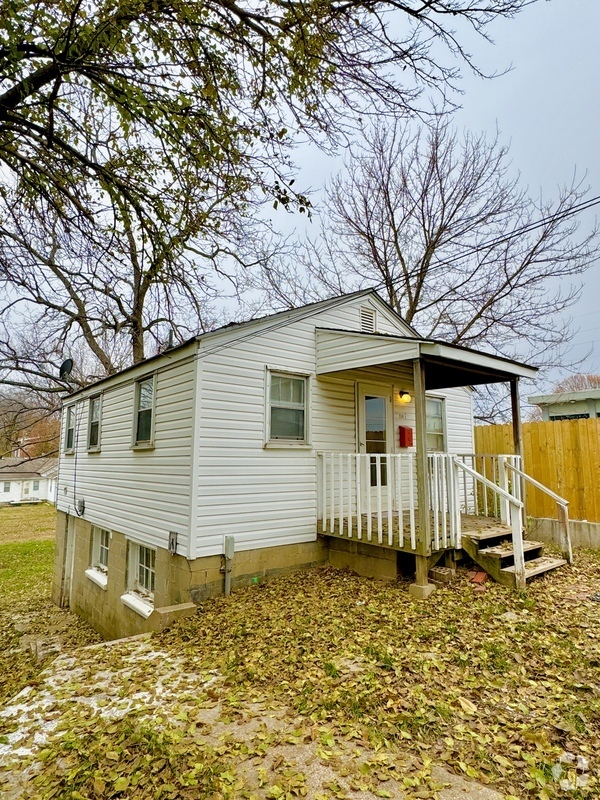 Building Photo - 316 S Osage St Rental