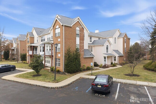 Photo - 405 Plymouth Rd