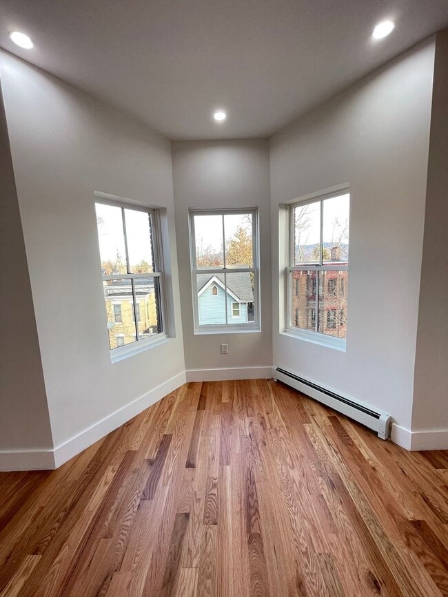 Photo - 111 Johnston St Unit 3