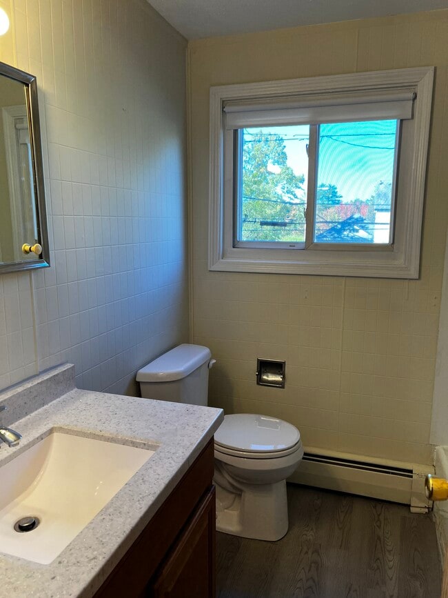 Photo - 7 Beacon St Unit 2