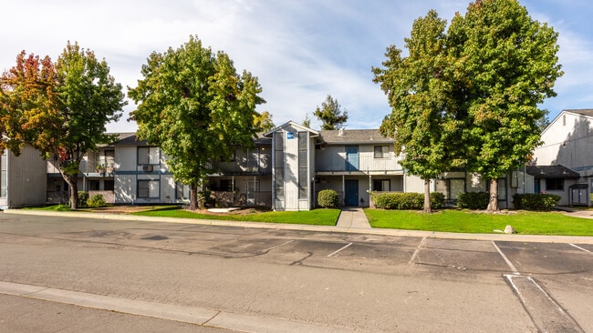 Photo - Creekside Village Apartments