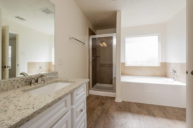 Photo - 922 Doubletree Glen Dr